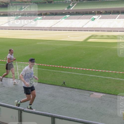 13.09.2026 - 21. swb-Marathon Bremen Michael Burmester http://msf.ph/oto/10339193 13.09.2026 13:18:12 Laufen im Stadion 267, 311, 404, 449, 486, 546, 588, 732, 753, 837, 921, 1057, 1424, 1425, 1431, 1765, 1790, 1813, 1844, 1868, 1987, 2056, 2067, 2096, 2123, 2137, 2224, 2294, 2357, 2358, 2389, 2419, 2453, 2532, 2550, 2586, 2601, 2614, 2622, 2647, 2655, 2797, 2821, 2849, 2857, 2879, 2880, 2893, 2944, 2984, 2999, 3096, 3100, 3104, 3146, 3180, 3195, 3210, 3213, 3285, 3287, 3314, 3337, 3421, 3431, 3476, 3479, 3506, 3537, 3548, 3619, 3633, 3654, 3740, 3879, 4478 meine-sportfotos.de
