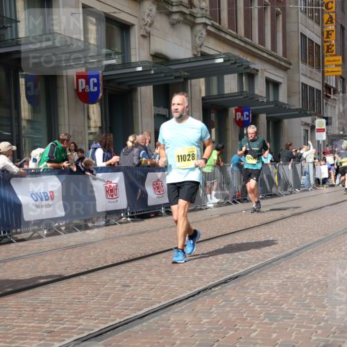 13.09.2026 - 21. swb-Marathon Bremen Strokosch-Dieckow http://msf.ph/oto/10339201 13.09.2026 11:06:19 Ziel 10323, 10654, 10795, 10849, 10852, 10853, 10989, 11021, 11028, 11066, 11240, 11370, 12124, 12146, 12217, 12219, 12249, 12485, 10204, 10375, 10376, 10662, 10681, 10682, 11029, 11156, 11340, 11374, 11432, 11460, 11674, 11690, 11729, 11775, 11786, 11849, 12479, 12486 meine-sportfotos.de