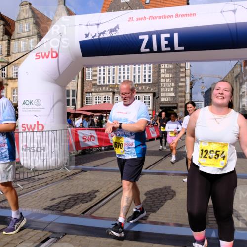 13.09.2026 - 21. swb-Marathon Bremen Tim E. http://msf.ph/oto/10339228 13.09.2026 11:09:24 Ziel 10217, 10314, 10321, 10455, 10570, 10630, 10686, 10983, 11011, 11091, 11138, 11304, 11531, 11578, 11812, 11905, 11987, 12155, 12192, 12337, 12554 meine-sportfotos.de