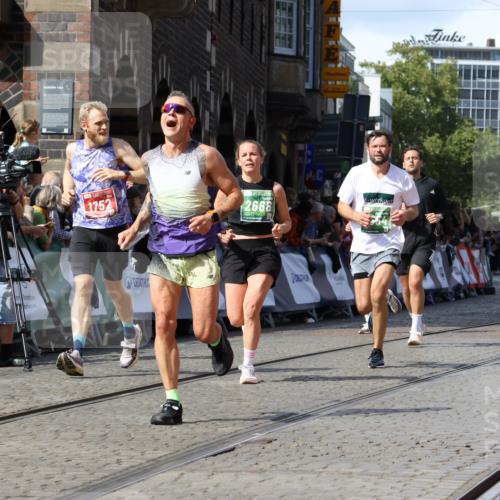 13.09.2026 - 21. swb-Marathon Bremen Strokosch-Dieckow http://msf.ph/oto/10339229 13.09.2026 13:26:03 Ziel 150, 191, 1458, 1647, 1752, 2033, 2421, 2781, 2987, 3124, 3186, 3722, 3806, 4161, 4411, 4439, 4717, 4842, 4927, 5013, 5139, 5622, 5703, 8271, 8545, 8597, 8890, 9440, 9506, 1896, 2666, 3983, 4723, 4724, 5854, 5906, 5934, 6886, 8635 meine-sportfotos.de