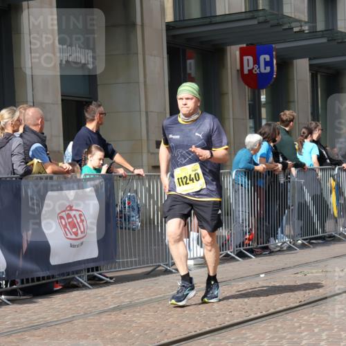 13.09.2026 - 21. swb-Marathon Bremen Strokosch-Dieckow http://msf.ph/oto/10339293 13.09.2026 11:06:23 Ziel 10323, 10378, 10654, 10663, 10795, 10849, 10989, 11021, 11066, 11240, 11370, 12124, 12146, 12219, 12249, 12485, 10204, 10375, 10376, 10662, 10681, 10682, 10852, 10853, 11028, 11029, 11156, 11340, 11374, 11432, 11460, 11674, 11690, 11729, 11775, 11786, 11849, 12217, 12479, 12486 meine-sportfotos.de