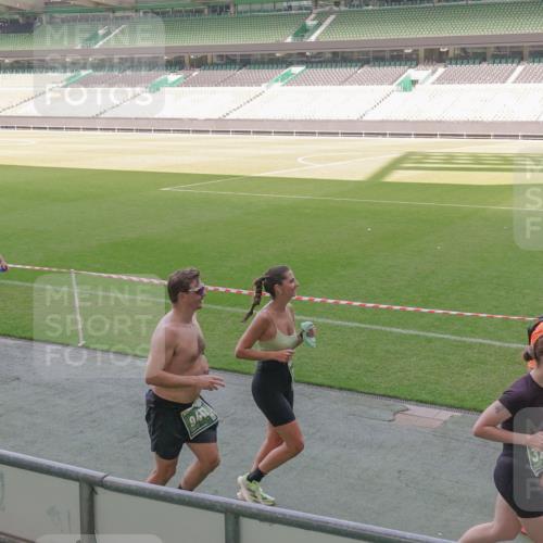 13.09.2026 - 21. swb-Marathon Bremen Michael Burmester http://msf.ph/oto/10339326 13.09.2026 13:18:38 Laufen im Stadion 311, 333, 404, 486, 512, 546, 588, 732, 753, 837, 921, 938, 1424, 1425, 1431, 1506, 1765, 1790, 1844, 1868, 2056, 2067, 2096, 2123, 2137, 2224, 2240, 2294, 2357, 2358, 2389, 2419, 2453, 2532, 2557, 2563, 2601, 2614, 2622, 2647, 2655, 2689, 2703, 2786, 2843, 2845, 2849, 2857, 2879, 2880, 2893, 2944, 2983, 2984, 2999, 3031, 3046, 3072, 3096, 3100, 3104, 3146, 3180, 3189, 3195, 3198, 3210, 3285, 3287, 3314, 3337, 3421, 3431, 3476, 3537, 3548, 3619, 3633, 3654, 3740, 3879, 4478 meine-sportfotos.de