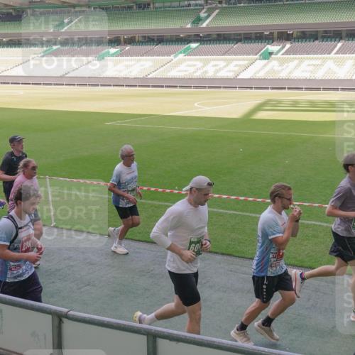 13.09.2026 - 21. swb-Marathon Bremen Michael Burmester http://msf.ph/oto/10339428 13.09.2026 13:18:54 Laufen im Stadion 311, 333, 404, 486, 512, 546, 732, 753, 837, 921, 938, 1156, 1424, 1425, 1431, 1506, 1765, 1790, 1844, 1868, 2056, 2123, 2137, 2224, 2240, 2294, 2315, 2357, 2358, 2419, 2453, 2557, 2563, 2601, 2614, 2622, 2626, 2647, 2689, 2702, 2703, 2722, 2786, 2843, 2845, 2849, 2857, 2879, 2880, 2893, 2944, 2983, 2999, 3031, 3046, 3072, 3096, 3100, 3116, 3146, 3180, 3189, 3198, 3210, 3263, 3285, 3287, 3337, 3421, 3431, 3476, 3537, 3548, 3619, 3633, 3654, 3740, 3879, 4478 meine-sportfotos.de
