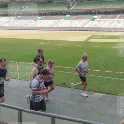 13.09.2026 - 21. swb-Marathon Bremen Michael Burmester http://msf.ph/oto/10339434 13.09.2026 13:18:55 Laufen im Stadion 311, 333, 404, 486, 512, 546, 732, 753, 837, 921, 938, 1156, 1424, 1425, 1431, 1506, 1765, 1790, 1844, 1868, 2056, 2123, 2137, 2224, 2240, 2294, 2315, 2357, 2358, 2419, 2453, 2557, 2563, 2601, 2614, 2622, 2626, 2647, 2689, 2702, 2703, 2722, 2786, 2843, 2845, 2849, 2857, 2879, 2880, 2893, 2944, 2983, 2999, 3031, 3046, 3072, 3096, 3100, 3116, 3146, 3180, 3189, 3198, 3210, 3263, 3285, 3287, 3337, 3421, 3431, 3476, 3537, 3548, 3619, 3633, 3654, 3740, 3879, 4478 meine-sportfotos.de