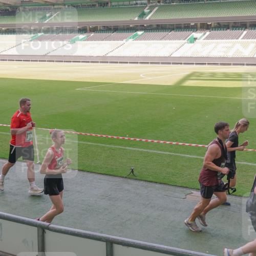 13.09.2026 - 21. swb-Marathon Bremen Michael Burmester http://msf.ph/oto/10339442 13.09.2026 13:18:57 Laufen im Stadion 311, 333, 404, 486, 512, 546, 732, 753, 837, 921, 938, 1156, 1424, 1425, 1431, 1506, 1765, 1790, 1844, 1868, 2056, 2123, 2137, 2224, 2240, 2294, 2315, 2357, 2358, 2453, 2557, 2563, 2601, 2614, 2622, 2626, 2647, 2689, 2702, 2703, 2722, 2786, 2843, 2845, 2849, 2857, 2879, 2880, 2893, 2944, 2983, 2999, 3031, 3046, 3072, 3096, 3100, 3116, 3146, 3180, 3189, 3198, 3210, 3243, 3263, 3285, 3287, 3315, 3337, 3421, 3476, 3537, 3548, 3619, 3633, 3654, 3740, 3879, 4478 meine-sportfotos.de