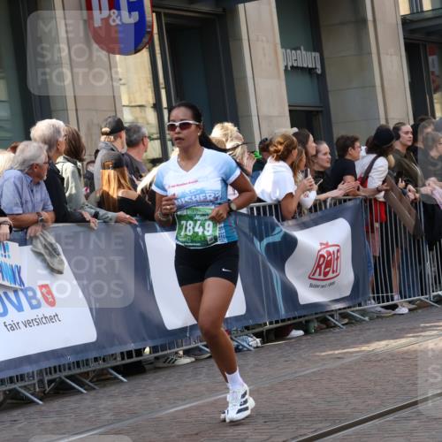 13.09.2026 - 21. swb-Marathon Bremen Strokosch-Dieckow http://msf.ph/oto/10339456 13.09.2026 13:26:52 Ziel 242, 946, 1493, 1494, 2089, 2454, 3273, 3385, 3496, 3527, 4121, 4327, 4397, 4558, 4563, 5689, 6071, 6288, 6776, 7027, 7072, 7849, 8219, 9150, 9159, 9343, 9511, 9760, 9854, 9878, 10112, 10113, 13147, 531, 946, 2089, 2779, 3076, 3302, 3510, 3526, 3852, 3893, 4077, 4441, 4598, 4919, 5054, 5937, 5943, 6289, 6314, 6375, 6455, 6548, 6580, 7246, 7317, 8112, 8303, 9260, 9551, 13097 meine-sportfotos.de