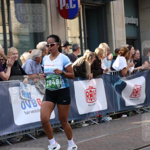 13.09.2026 - 21. swb-Marathon Bremen Strokosch-Dieckow http://msf.ph/oto/10339465 13.09.2026 13:26:53 Ziel 242, 1493, 1494, 2454, 3273, 3385, 3496, 3527, 4121, 4327, 4397, 4558, 4563, 5689, 6071, 6288, 6776, 7027, 7072, 7849, 8219, 9150, 9159, 9343, 9511, 9760, 9854, 9878, 10112, 10113, 13147, 531, 946, 2089, 2779, 3076, 3302, 3510, 3526, 3527, 3852, 3893, 4077, 4327, 4441, 4598, 4919, 5054, 5937, 5943, 6289, 6314, 6375, 6455, 6548, 6580, 7246, 7317, 8112, 8303, 9150, 9551, 13097 meine-sportfotos.de
