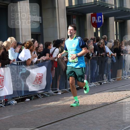 13.09.2026 - 21. swb-Marathon Bremen Strokosch-Dieckow http://msf.ph/oto/10339474 13.09.2026 13:26:53 Ziel 242, 1493, 1494, 2454, 3273, 3385, 3496, 3527, 4121, 4327, 4397, 4558, 4563, 5689, 6071, 6288, 6776, 7027, 7072, 7849, 8219, 9150, 9159, 9343, 9511, 9760, 9854, 9878, 10112, 10113, 13147, 531, 946, 2089, 2779, 3076, 3302, 3510, 3526, 3527, 3852, 3893, 4077, 4327, 4441, 4598, 4919, 5054, 5937, 5943, 6289, 6314, 6375, 6455, 6548, 6580, 7246, 7317, 8112, 8303, 9150, 9551, 13097 meine-sportfotos.de