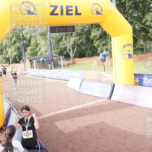 13.09.2026 - Airport Race Dennis Weichert http://msf.ph/oto/10339485 13.09.2026 10:42:03 Ziel 4066, 5102, 5103 meine-sportfotos.de