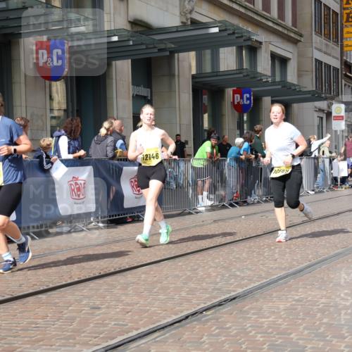 13.09.2026 - 21. swb-Marathon Bremen Strokosch-Dieckow http://msf.ph/oto/10339499 13.09.2026 11:06:31 Ziel 10323, 10378, 10654, 10663, 10795, 10849, 10989, 11066, 11257, 11370, 12124, 12146, 12219, 12249, 10376, 10681, 10682, 10852, 10853, 11021, 11028, 11029, 11240, 11340, 11374, 11432, 11460, 11690, 11729, 11849, 12217, 12479, 12485 meine-sportfotos.de
