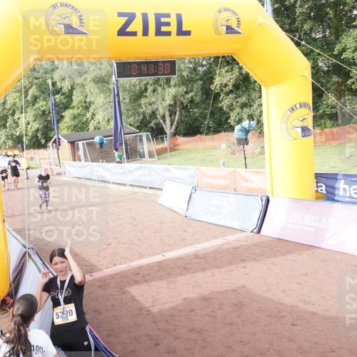13.09.2026 - Airport Race Dennis Weichert http://msf.ph/oto/10339509 13.09.2026 10:42:04 Ziel 4066, 5102, 5103 meine-sportfotos.de
