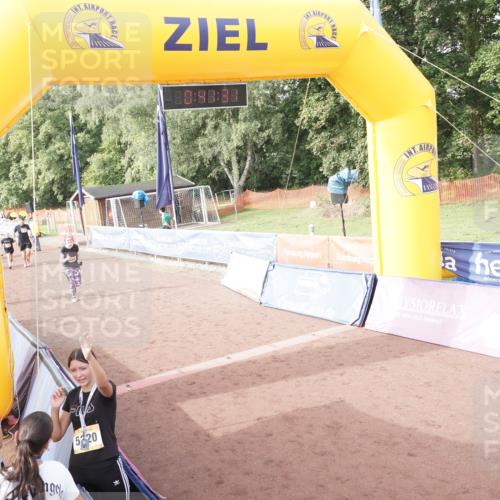 13.09.2026 - Airport Race Dennis Weichert http://msf.ph/oto/10339520 13.09.2026 10:42:04 Ziel 4066, 5102, 5103 meine-sportfotos.de