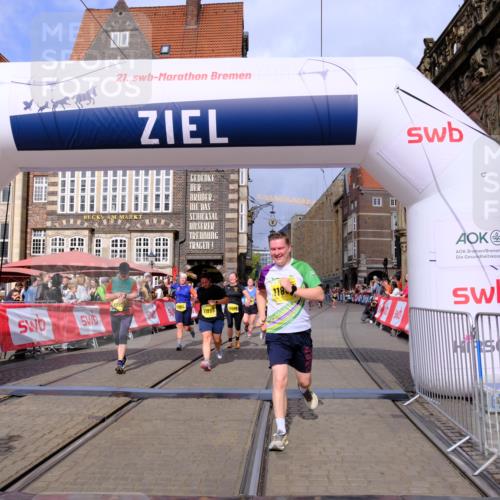 13.09.2026 - 21. swb-Marathon Bremen Tim E. http://msf.ph/oto/10339528 13.09.2026 11:09:39 Ziel 10314, 10556, 10664, 10686, 10694, 10769, 10823, 10981, 10983, 11225, 11764, 11882, 11883, 11914, 11915, 11987, 11995, 12155, 12322, 12474, 12491, 12532, 13607 meine-sportfotos.de