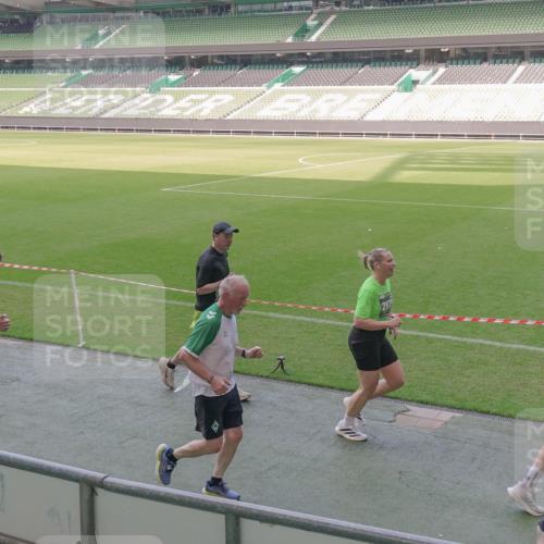 13.09.2026 - 21. swb-Marathon Bremen Michael Burmester http://msf.ph/oto/10339540 13.09.2026 13:19:12 Laufen im Stadion 311, 333, 404, 464, 486, 512, 546, 732, 753, 837, 921, 938, 1066, 1156, 1431, 1506, 1765, 1844, 1868, 1916, 2056, 2123, 2137, 2224, 2240, 2294, 2315, 2357, 2358, 2453, 2557, 2563, 2614, 2622, 2626, 2689, 2702, 2703, 2722, 2756, 2786, 2843, 2845, 2849, 2857, 2879, 2880, 2893, 2944, 2983, 2999, 3031, 3046, 3059, 3072, 3096, 3100, 3116, 3146, 3189, 3198, 3210, 3243, 3263, 3285, 3287, 3315, 3476, 3537, 3619, 3633, 3654, 3740, 3879, 4478 meine-sportfotos.de