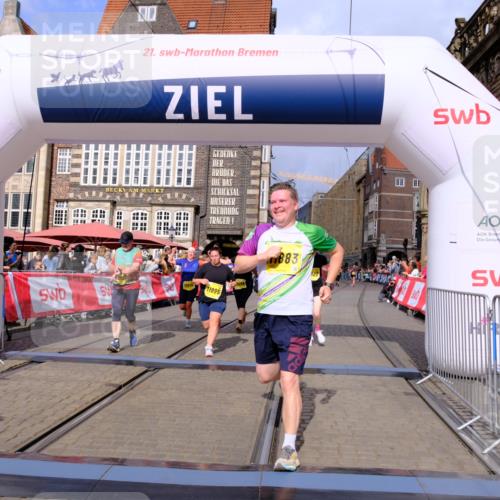 13.09.2026 - 21. swb-Marathon Bremen Tim E. http://msf.ph/oto/10339565 13.09.2026 11:09:39 Ziel 10314, 10556, 10664, 10686, 10694, 10769, 10823, 10981, 10983, 11225, 11764, 11882, 11883, 11914, 11915, 11987, 11995, 12155, 12322, 12474, 12491, 12532, 13607 meine-sportfotos.de