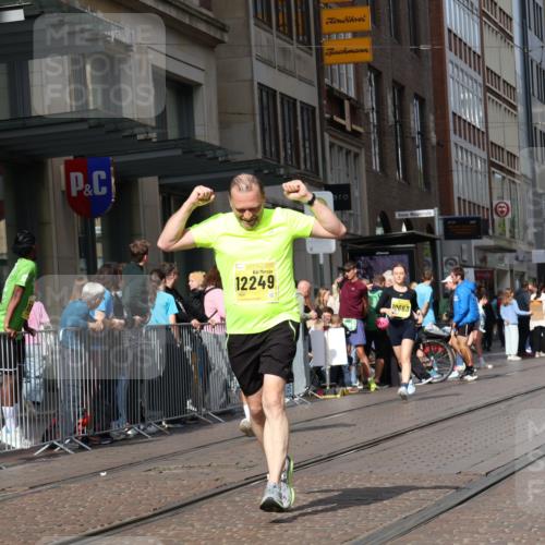 13.09.2026 - 21. swb-Marathon Bremen Strokosch-Dieckow http://msf.ph/oto/10339580 13.09.2026 11:06:41 Ziel 10156, 10360, 10378, 10663, 11066, 11100, 11257, 11370, 11393, 11439, 11684, 12124, 12219, 12249, 10323, 10654, 10795, 10849, 10852, 10853, 10989, 11021, 11028, 11240, 11340, 11370, 11374, 11432, 11729, 12146, 12217, 12485 meine-sportfotos.de