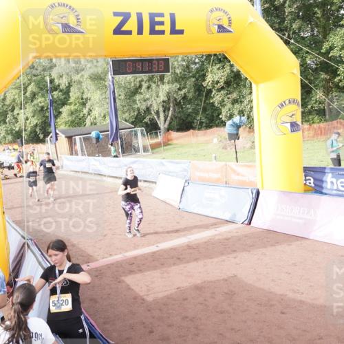 13.09.2026 - Airport Race Dennis Weichert http://msf.ph/oto/10339581 13.09.2026 10:42:07 Ziel 4066, 5102, 5103 meine-sportfotos.de