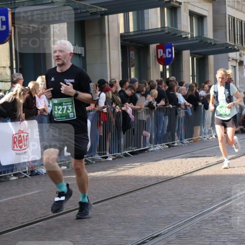 13.09.2026 - 21. swb-Marathon Bremen Strokosch-Dieckow http://msf.ph/oto/10339624 13.09.2026 13:26:58 Ziel 242, 593, 1493, 1494, 2454, 3273, 3385, 3496, 4121, 4397, 4558, 4563, 5220, 5290, 5358, 5616, 6071, 6288, 6306, 6776, 7072, 7849, 8219, 9159, 9343, 9760, 9878, 10112, 10113, 13147, 531, 946, 2089, 2779, 3076, 3302, 3510, 3527, 3852, 3893, 4327, 4441, 4598, 4919, 5054, 5689, 5937, 5943, 6289, 6314, 6375, 6455, 6548, 6580, 7027, 7246, 7317, 8112, 8303, 9150, 9511, 9551, 9854, 13097 meine-sportfotos.de