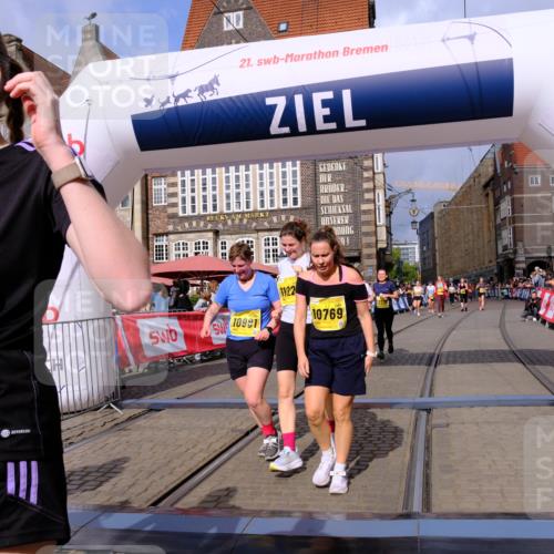 13.09.2026 - 21. swb-Marathon Bremen Tim E. http://msf.ph/oto/10339626 13.09.2026 11:09:43 Ziel 10424, 10556, 10664, 10686, 10694, 10769, 10823, 10981, 10983, 11192, 11225, 11764, 11882, 11883, 11914, 11915, 11995, 12322, 12474, 12491, 12532, 13607 meine-sportfotos.de