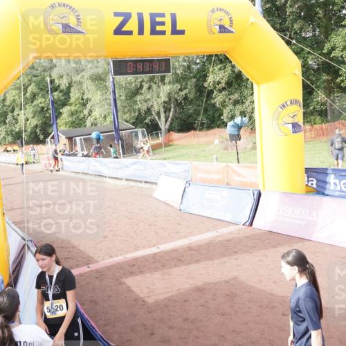13.09.2026 - Airport Race Dennis Weichert http://msf.ph/oto/10339666 13.09.2026 10:42:14 Ziel 5102, 5103 meine-sportfotos.de