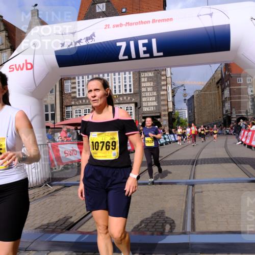 13.09.2026 - 21. swb-Marathon Bremen Tim E. http://msf.ph/oto/10339675 13.09.2026 11:09:45 Ziel 10386, 10424, 10556, 10664, 10694, 10712, 10769, 10823, 10981, 11192, 11225, 11764, 11882, 11883, 11914, 11915, 11937, 11995, 12322, 12409, 12474, 12491, 12532, 13607 meine-sportfotos.de
