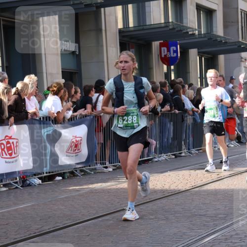 13.09.2026 - 21. swb-Marathon Bremen Strokosch-Dieckow http://msf.ph/oto/10339690 13.09.2026 13:27:00 Ziel 242, 593, 1373, 1493, 1494, 1574, 2345, 2454, 3273, 3385, 3496, 4121, 4558, 5220, 5290, 5358, 5616, 6071, 6288, 6306, 6776, 7072, 7110, 7849, 8219, 9159, 9343, 9760, 10112, 10113, 13147, 531, 946, 2089, 3076, 3302, 3510, 3527, 3852, 3893, 4327, 4397, 4441, 4563, 4598, 4919, 5054, 5689, 5937, 5943, 6289, 6314, 6375, 6455, 6580, 7027, 7246, 7317, 8112, 8303, 9150, 9511, 9551, 9854, 9878, 13097 meine-sportfotos.de