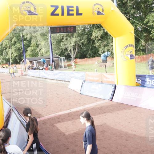 13.09.2026 - Airport Race Dennis Weichert http://msf.ph/oto/10339693 13.09.2026 10:42:15 Ziel 5102, 5103 meine-sportfotos.de