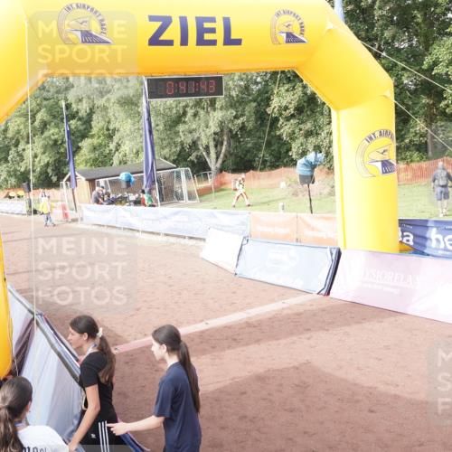 13.09.2026 - Airport Race Dennis Weichert http://msf.ph/oto/10339712 13.09.2026 10:42:16 Ziel  meine-sportfotos.de