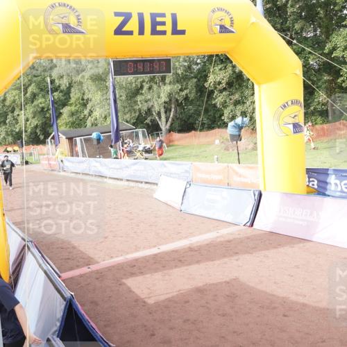 13.09.2026 - Airport Race Dennis Weichert http://msf.ph/oto/10339744 13.09.2026 10:42:20 Ziel 5058, 5059 meine-sportfotos.de