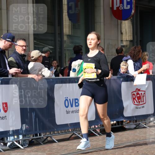 13.09.2026 - 21. swb-Marathon Bremen Strokosch-Dieckow http://msf.ph/oto/10339753 13.09.2026 11:06:48 Ziel 10156, 10360, 11100, 11246, 11257, 11393, 11439, 11600, 11684, 11696, 11759, 11822, 11823, 12255, 10323, 10378, 10654, 10663, 10795, 10849, 10989, 11021, 11066, 11240, 11370, 12124, 12146, 12219, 12249, 12485 meine-sportfotos.de