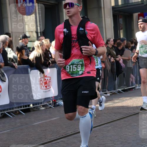 13.09.2026 - 21. swb-Marathon Bremen Strokosch-Dieckow http://msf.ph/oto/10339767 13.09.2026 13:27:02 Ziel 242, 593, 940, 1373, 1574, 2345, 2454, 3273, 3385, 3496, 4121, 4558, 5220, 5290, 5358, 5616, 6071, 6288, 6306, 6776, 7110, 7849, 8219, 9159, 9343, 9760, 10112, 10113, 13147, 531, 946, 1493, 1494, 2089, 2454, 3076, 3302, 3510, 3527, 3852, 3893, 4327, 4397, 4441, 4563, 4598, 4919, 5054, 5689, 5937, 5943, 6289, 6314, 6455, 6580, 7027, 7072, 7246, 7317, 8112, 8303, 9150, 9511, 9551, 9854, 9878, 13097 meine-sportfotos.de