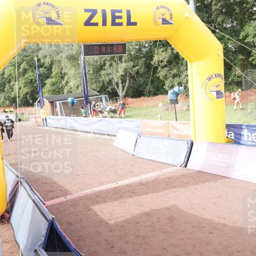 13.09.2026 - Airport Race Dennis Weichert http://msf.ph/oto/10339772 13.09.2026 10:42:21 Ziel 5058, 5059 meine-sportfotos.de