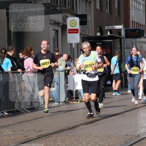 13.09.2026 - 21. swb-Marathon Bremen Strokosch-Dieckow http://msf.ph/oto/10339786 13.09.2026 11:06:51 Ziel 10156, 10360, 10488, 11100, 11123, 11246, 11257, 11393, 11439, 11600, 11684, 11696, 11759, 11822, 11823, 11917, 12020, 12173, 12255, 12266, 10323, 10378, 10654, 10663, 10795, 10849, 10989, 11021, 11066, 11240, 11370, 12124, 12146, 12219, 12249, 12485 meine-sportfotos.de