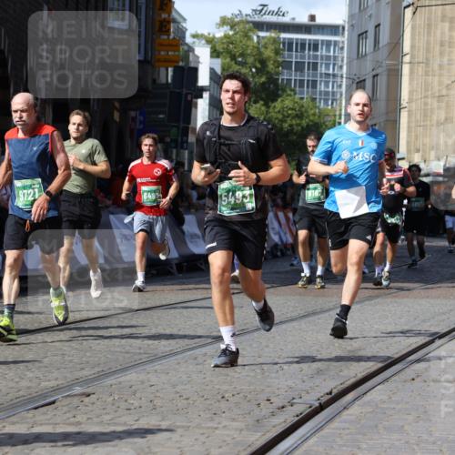13.09.2026 - 21. swb-Marathon Bremen Strokosch-Dieckow http://msf.ph/oto/10339807 13.09.2026 13:20:28 Ziel 205, 431, 511, 655, 1058, 1252, 1390, 1537, 1750, 1931, 2122, 2343, 2807, 2885, 2903, 3685, 3690, 4287, 5340, 5389, 5583, 5813, 5837, 6663, 7018, 7341, 7531, 7664, 9518, 9756, 541, 876, 1528, 3813, 4174, 4357, 4358, 5493, 5855, 6495, 6496, 7411, 9162, 9721, 9949 meine-sportfotos.de