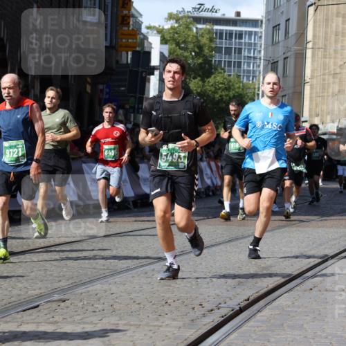 13.09.2026 - 21. swb-Marathon Bremen Strokosch-Dieckow http://msf.ph/oto/10339823 13.09.2026 13:20:28 Ziel 205, 431, 511, 655, 1058, 1252, 1390, 1537, 1750, 1931, 2122, 2343, 2807, 2885, 2903, 3685, 3690, 4287, 5340, 5389, 5583, 5813, 5837, 6663, 7018, 7341, 7531, 7664, 9518, 9756, 541, 876, 1528, 3813, 4174, 4357, 4358, 5493, 5855, 6495, 6496, 7411, 9162, 9721, 9949 meine-sportfotos.de