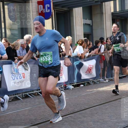 13.09.2026 - 21. swb-Marathon Bremen Strokosch-Dieckow http://msf.ph/oto/10339839 13.09.2026 13:27:03 Ziel 242, 323, 593, 940, 1006, 1373, 1574, 2345, 3273, 3385, 3496, 3521, 4121, 4558, 5220, 5290, 5358, 5616, 6071, 6288, 6306, 6776, 7110, 7849, 8219, 9159, 9343, 9760, 10112, 10113, 13147, 531, 946, 1493, 1494, 2089, 2454, 3076, 3302, 3510, 3527, 3852, 3893, 4121, 4327, 4397, 4441, 4563, 4598, 4919, 5054, 5689, 5937, 5943, 6314, 6455, 6580, 7027, 7072, 7246, 7317, 8112, 8303, 9150, 9511, 9551, 9854, 9878, 13097 meine-sportfotos.de