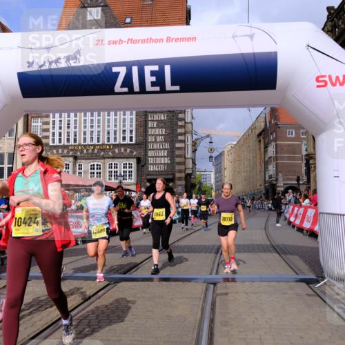 13.09.2026 - 21. swb-Marathon Bremen Tim E. http://msf.ph/oto/10339846 13.09.2026 11:09:52 Ziel 10234, 10386, 10417, 10424, 10556, 10696, 10712, 10769, 10785, 10823, 10981, 10990, 10991, 11192, 11225, 11914, 11937, 11995, 12322, 12409, 12474, 12532 meine-sportfotos.de