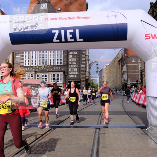 13.09.2026 - 21. swb-Marathon Bremen Tim E. http://msf.ph/oto/10339858 13.09.2026 11:09:52 Ziel 10234, 10386, 10417, 10424, 10556, 10696, 10712, 10769, 10785, 10823, 10981, 10990, 10991, 11192, 11225, 11914, 11937, 11995, 12322, 12409, 12474, 12532 meine-sportfotos.de