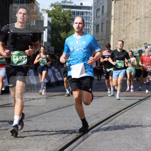13.09.2026 - 21. swb-Marathon Bremen Strokosch-Dieckow http://msf.ph/oto/10339866 13.09.2026 13:20:29 Ziel 205, 431, 511, 655, 1058, 1252, 1390, 1537, 1750, 1931, 2122, 2343, 2807, 2885, 2903, 3685, 3690, 4287, 5340, 5389, 5583, 5813, 5837, 6663, 6901, 7018, 7341, 7531, 7664, 9518, 9756, 541, 769, 876, 1528, 3813, 4174, 4357, 4482, 5493, 5855, 6177, 6495, 6496, 7411, 8141, 8804, 9162, 9691, 9721, 9949, 13126 meine-sportfotos.de
