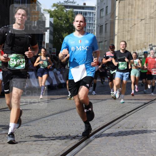 13.09.2026 - 21. swb-Marathon Bremen Strokosch-Dieckow http://msf.ph/oto/10339880 13.09.2026 13:20:29 Ziel 205, 431, 511, 655, 1058, 1252, 1390, 1537, 1750, 1931, 2122, 2343, 2807, 2885, 2903, 3685, 3690, 4287, 5340, 5389, 5583, 5813, 5837, 6663, 6901, 7018, 7341, 7531, 7664, 9518, 9756, 541, 769, 876, 1528, 3813, 4174, 4357, 4482, 5493, 5855, 6177, 6495, 6496, 7411, 8141, 8804, 9162, 9691, 9721, 9949, 13126 meine-sportfotos.de