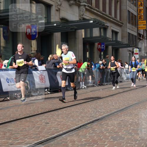 13.09.2026 - 21. swb-Marathon Bremen Strokosch-Dieckow http://msf.ph/oto/10339896 13.09.2026 11:06:55 Ziel 10156, 10205, 10360, 10488, 10748, 11100, 11123, 11246, 11393, 11417, 11439, 11600, 11684, 11696, 11759, 11822, 11823, 11865, 11917, 12020, 12173, 12255, 12266, 12536, 10323, 10378, 10654, 10663, 10795, 10849, 10989, 11021, 11066, 11257, 11370, 12124, 12146, 12219, 12249 meine-sportfotos.de