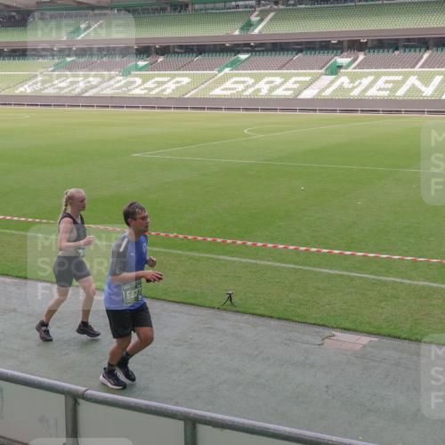 13.09.2026 - 21. swb-Marathon Bremen Michael Burmester http://msf.ph/oto/10340019 13.09.2026 13:20:14 Laufen im Stadion 333, 464, 512, 704, 938, 1066, 1129, 1156, 1409, 1439, 1446, 1506, 1697, 1756, 1808, 1815, 1846, 1916, 2010, 2028, 2064, 2139, 2201, 2224, 2240, 2258, 2278, 2315, 2349, 2394, 2395, 2417, 2437, 2501, 2519, 2533, 2557, 2563, 2588, 2622, 2626, 2689, 2694, 2695, 2702, 2703, 2722, 2756, 2786, 2793, 2843, 2845, 2886, 2944, 2983, 3004, 3017, 3018, 3031, 3035, 3036, 3037, 3046, 3059, 3070, 3072, 3074, 3102, 3116, 3139, 3189, 3198, 3243, 3263, 3264, 3285, 3287, 3310, 3315 meine-sportfotos.de