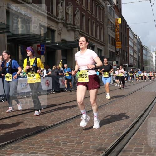 13.09.2026 - 21. swb-Marathon Bremen Strokosch-Dieckow http://msf.ph/oto/10340035 13.09.2026 11:07:01 Ziel 10205, 10360, 10488, 10695, 10748, 11100, 11123, 11246, 11393, 11417, 11439, 11600, 11684, 11696, 11759, 11767, 11822, 11823, 11865, 11917, 12020, 12173, 12210, 12255, 12266, 12536, 10156, 10323, 10378, 10663, 10795, 10989, 11066, 11257, 11370, 12124, 12146, 12219, 12249 meine-sportfotos.de