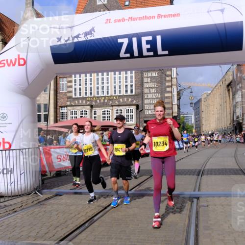 13.09.2026 - 21. swb-Marathon Bremen Tim E. http://msf.ph/oto/10340038 13.09.2026 11:09:56 Ziel 10234, 10386, 10417, 10424, 10696, 10712, 10785, 10990, 10991, 11192, 11937, 12409, 12449, 12474, 12532 meine-sportfotos.de