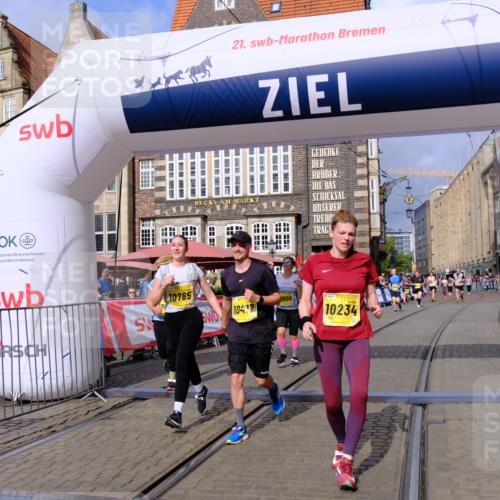 13.09.2026 - 21. swb-Marathon Bremen Tim E. http://msf.ph/oto/10340049 13.09.2026 11:09:56 Ziel 10234, 10386, 10417, 10424, 10696, 10712, 10785, 10990, 10991, 11192, 11937, 12409, 12449, 12474, 12532 meine-sportfotos.de