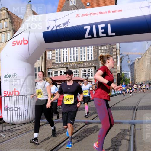13.09.2026 - 21. swb-Marathon Bremen Tim E. http://msf.ph/oto/10340069 13.09.2026 11:09:57 Ziel 10234, 10386, 10417, 10424, 10696, 10712, 10737, 10785, 10990, 10991, 11192, 11937, 12409, 12449, 12474, 12532 meine-sportfotos.de