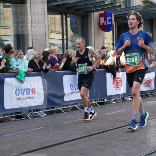 13.09.2026 - 21. swb-Marathon Bremen Strokosch-Dieckow http://msf.ph/oto/10340112 13.09.2026 13:27:10 Ziel 242, 323, 593, 857, 940, 1006, 1373, 1574, 2345, 2668, 3013, 3273, 3385, 3460, 3496, 3521, 4421, 5081, 5220, 5290, 5358, 5557, 5616, 6071, 6288, 6306, 7110, 9343, 9760, 10113, 13147, 531, 946, 1493, 1494, 2089, 2454, 3076, 3302, 3510, 3527, 4121, 4327, 4397, 4558, 4563, 4919, 5689, 5937, 5943, 6314, 6455, 6776, 7027, 7072, 7246, 7317, 7849, 8219, 8303, 9150, 9159, 9343, 9511, 9551, 9854, 9878, 10112 meine-sportfotos.de