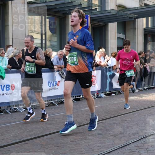13.09.2026 - 21. swb-Marathon Bremen Strokosch-Dieckow http://msf.ph/oto/10340127 13.09.2026 13:27:10 Ziel 242, 323, 593, 857, 940, 1006, 1373, 1574, 2345, 2668, 3013, 3273, 3385, 3460, 3496, 3521, 4421, 5081, 5220, 5290, 5358, 5557, 5616, 6071, 6288, 6306, 7110, 9343, 9760, 10113, 13147, 531, 946, 1493, 1494, 2089, 2454, 3076, 3302, 3510, 3527, 4121, 4327, 4397, 4558, 4563, 4919, 5689, 5937, 5943, 6314, 6455, 6776, 7027, 7072, 7246, 7317, 7849, 8219, 8303, 9150, 9159, 9343, 9511, 9551, 9854, 9878, 10112 meine-sportfotos.de