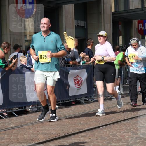 13.09.2026 - 21. swb-Marathon Bremen Strokosch-Dieckow http://msf.ph/oto/10340193 13.09.2026 11:07:05 Ziel 10138, 10205, 10279, 10280, 10488, 10501, 10505, 10695, 10748, 11123, 11246, 11393, 11417, 11600, 11696, 11759, 11767, 11822, 11823, 11865, 11899, 11917, 12020, 12173, 12210, 12255, 12266, 12277, 12419, 12536, 10156, 10360, 10378, 10663, 11066, 11100, 11257, 11370, 11439, 11684, 12124, 12219, 12249 meine-sportfotos.de