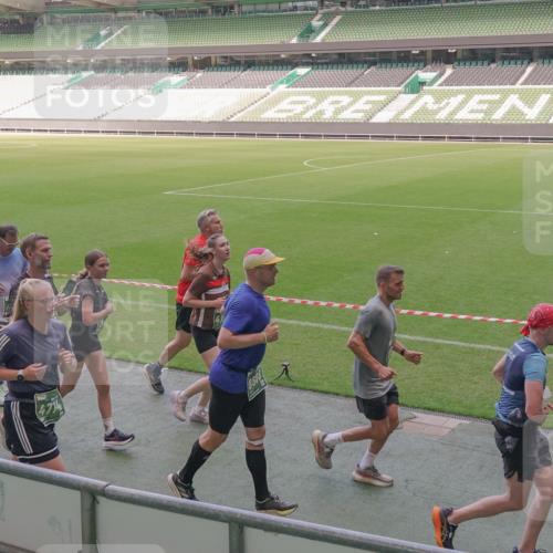 13.09.2026 - 21. swb-Marathon Bremen Michael Burmester http://msf.ph/oto/10340206 13.09.2026 13:20:34 Laufen im Stadion 333, 464, 512, 620, 704, 782, 938, 1066, 1129, 1156, 1158, 1316, 1409, 1439, 1446, 1676, 1697, 1756, 1808, 1815, 1846, 1916, 2010, 2028, 2064, 2139, 2201, 2240, 2258, 2278, 2315, 2349, 2394, 2395, 2414, 2417, 2437, 2501, 2519, 2533, 2551, 2588, 2626, 2689, 2694, 2695, 2702, 2703, 2722, 2736, 2756, 2793, 2843, 2886, 2983, 3004, 3010, 3017, 3018, 3031, 3035, 3036, 3037, 3046, 3059, 3070, 3074, 3102, 3116, 3139, 3144, 3189, 3243, 3263, 3264, 3310, 3315 meine-sportfotos.de